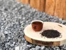 Zralý pu erh (shou pu erh) - kvalitní sypaný tmavý pu erh