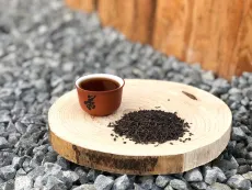 Zralý pu erh (shou pu erh) - kvalitní sypaný tmavý pu erh