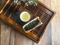 Taiwanský winter oolong - kvalitní zimní oolong z Taiwanu z oblasti Nantou - Bagua shan